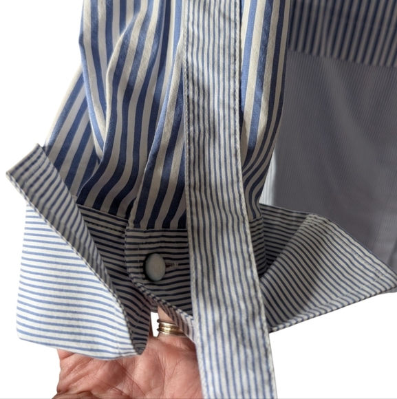 St. John White and Blue Button Down Shirt sz L - Picture 4 of 11